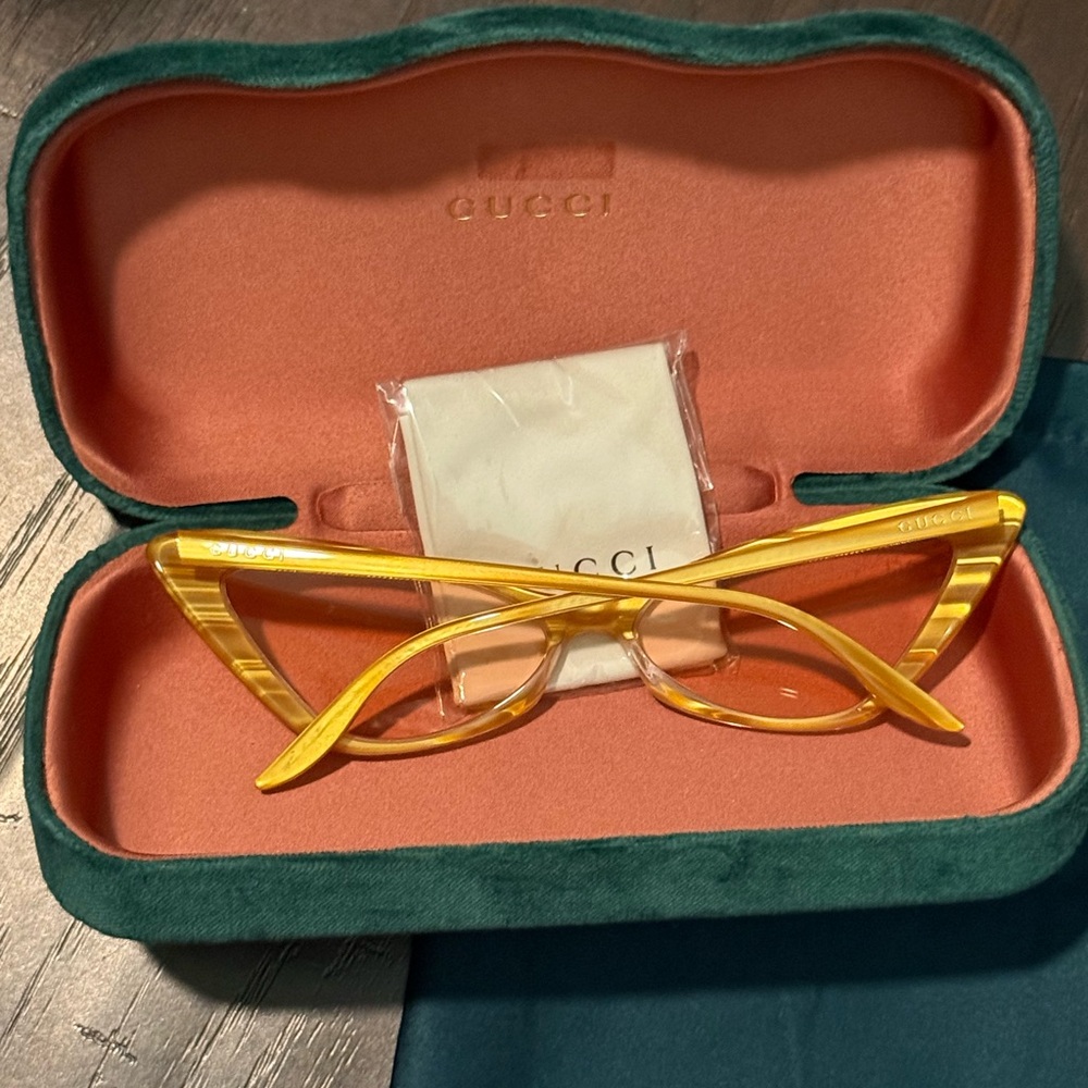 😎 New! Gucci Yellow Cat Eye Sunglasses - Picture 9 of 13
